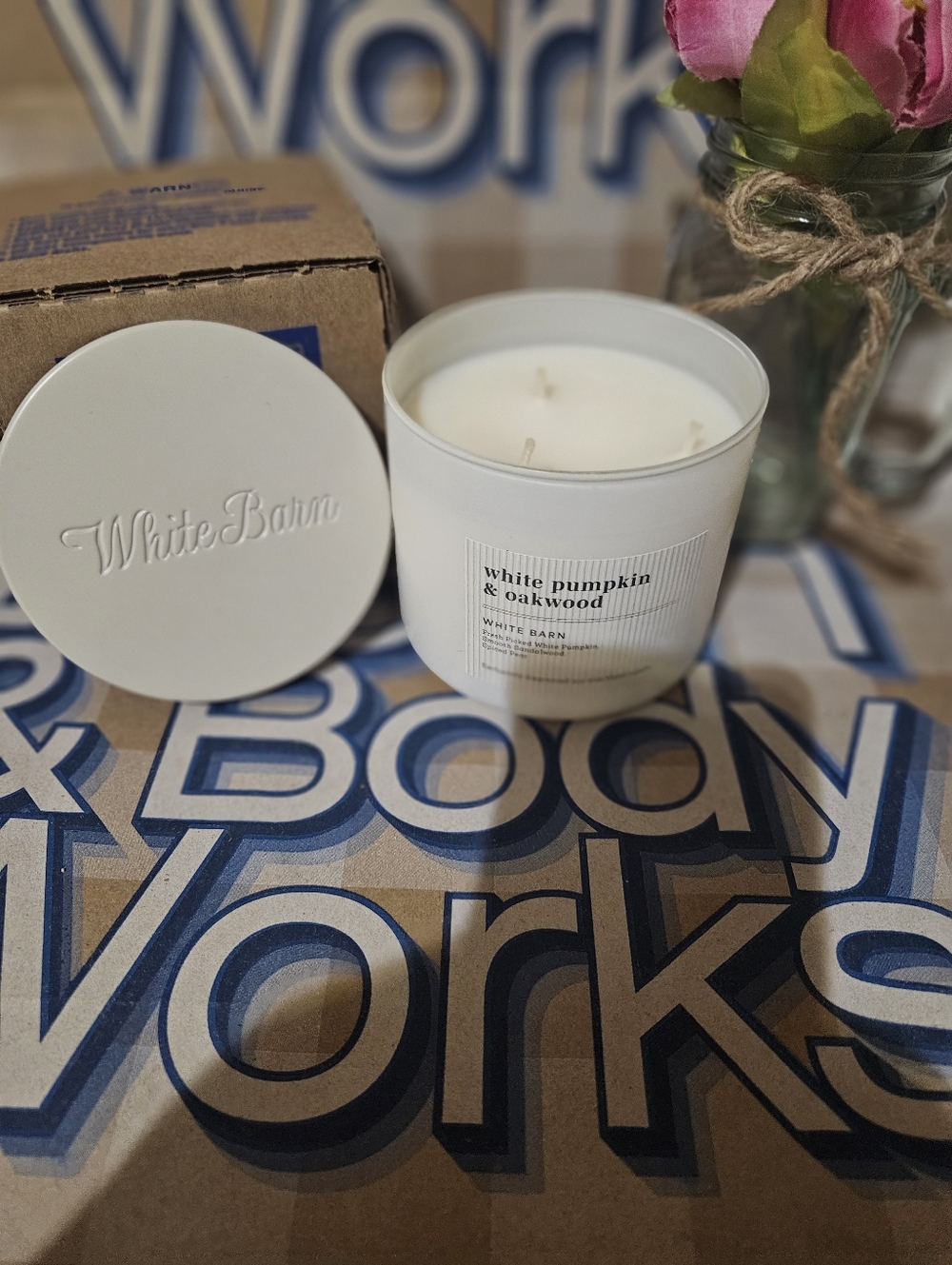 NWT White Barn White Pumpkin & Oakwood 3-Wick Candle - White - Picture 3 of 5